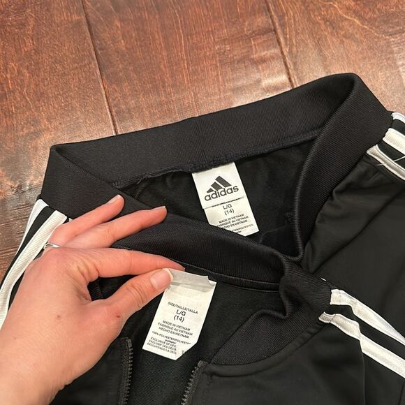 Adidas tricot jacket and joggers - Picture 16 of 16
